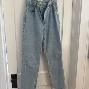 Abercrombie 90’s Straight Ultra High Rise